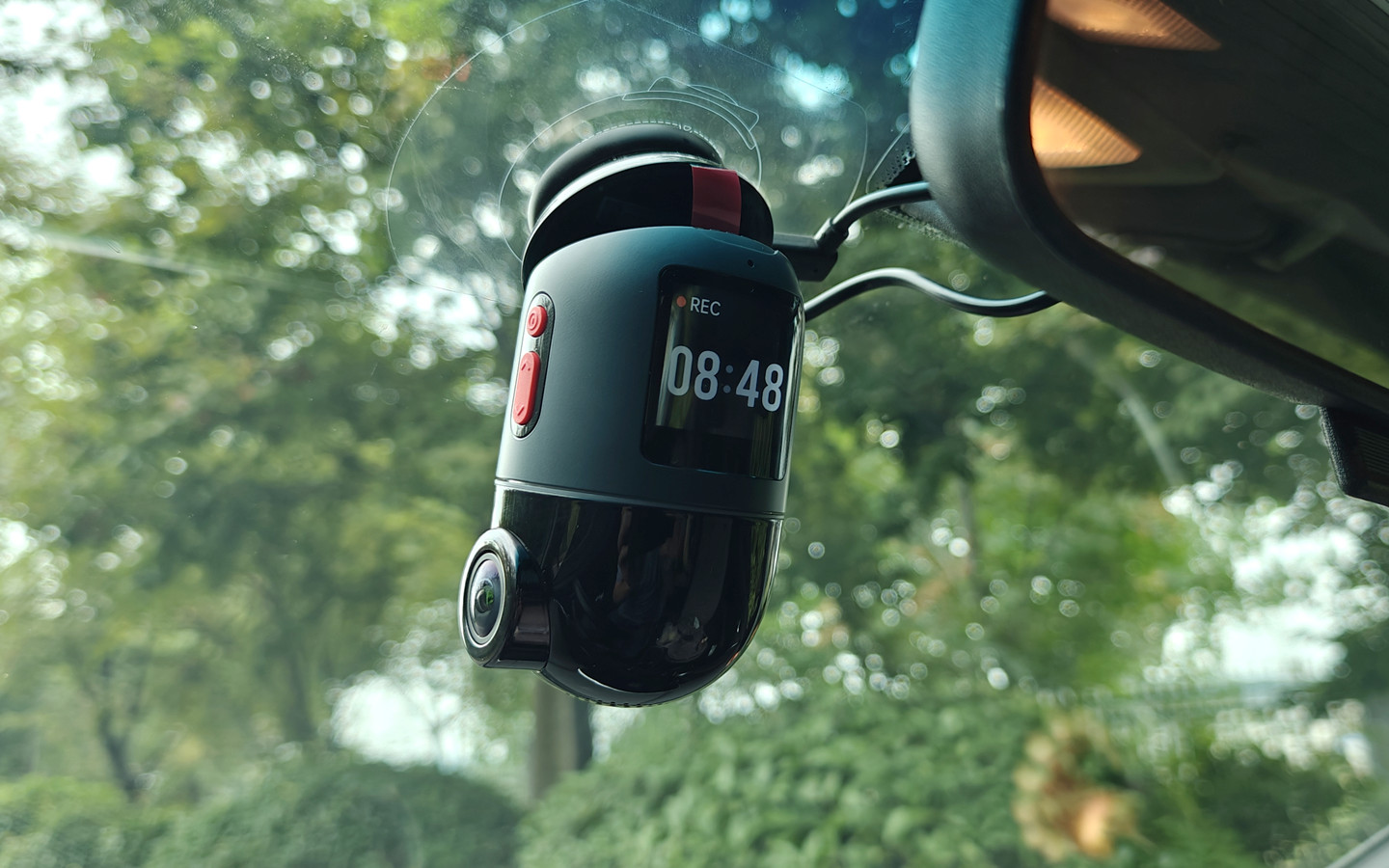 70迈云台记录仪X800：全方位转动+4K 60帧，这个功能太好玩了