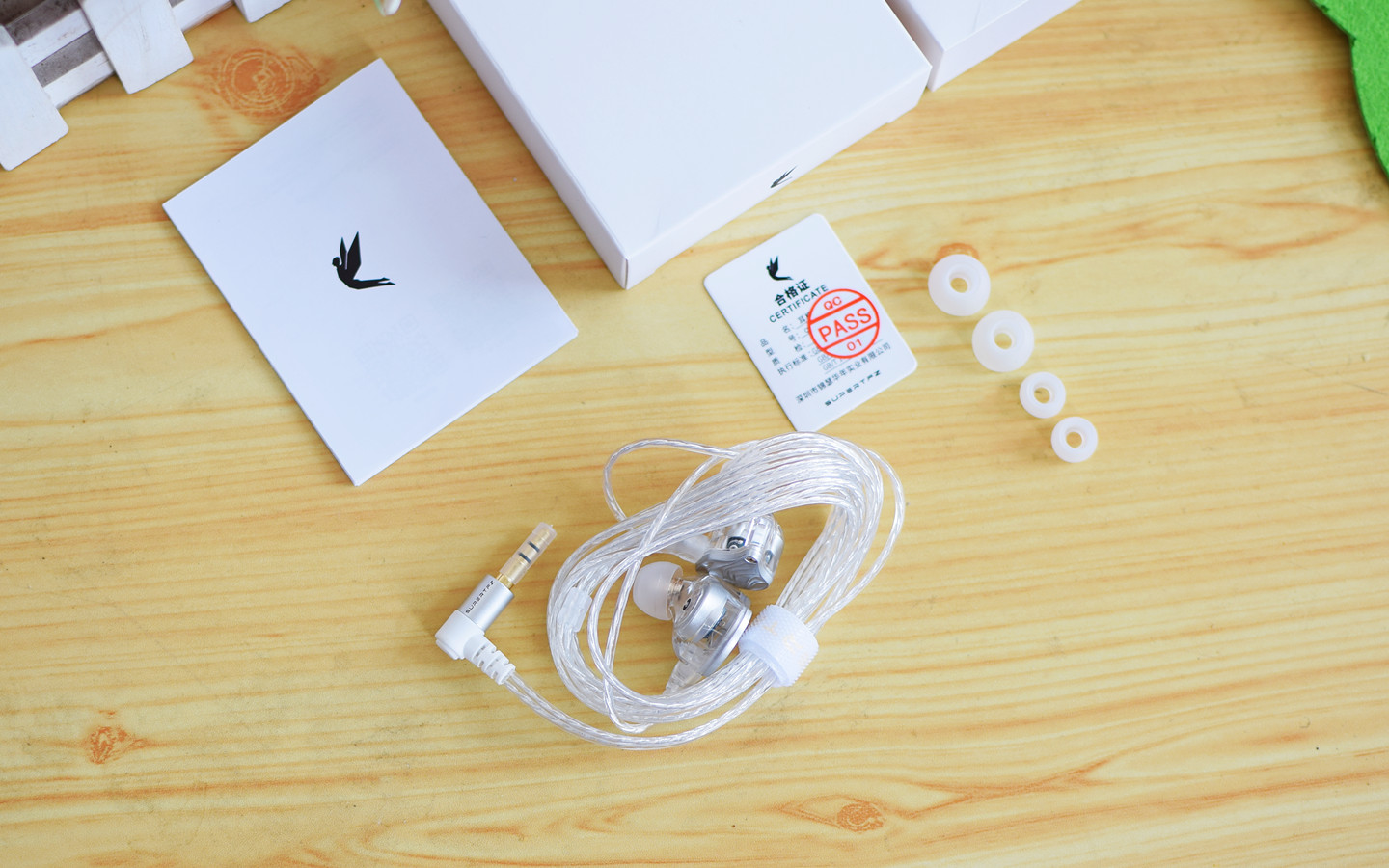 锦瑟香也QUEEN 2023：百元内HIFI耳机，音质超预期