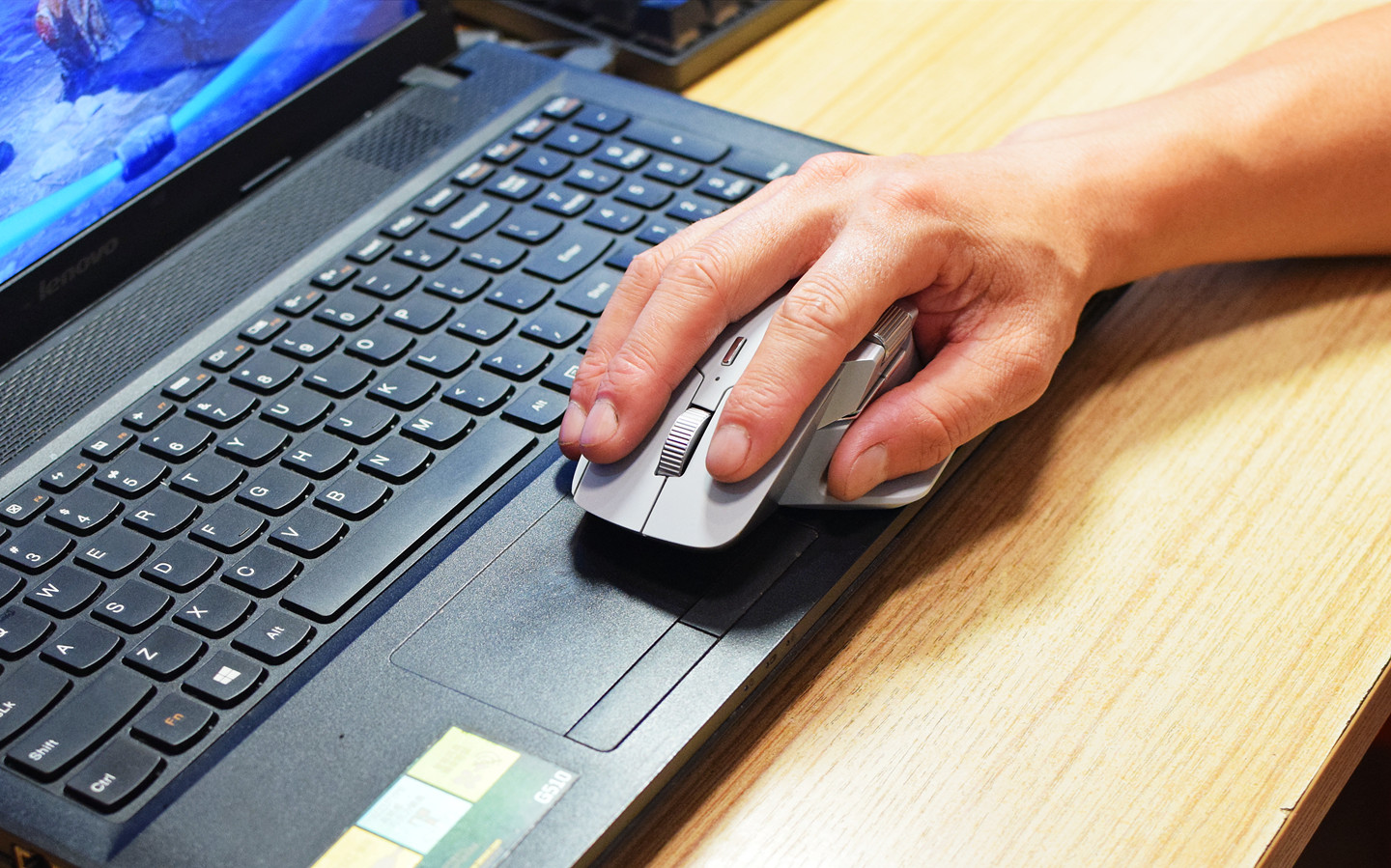 无线跨屏秒传，效率办公利器：雷柏MT760系列评测