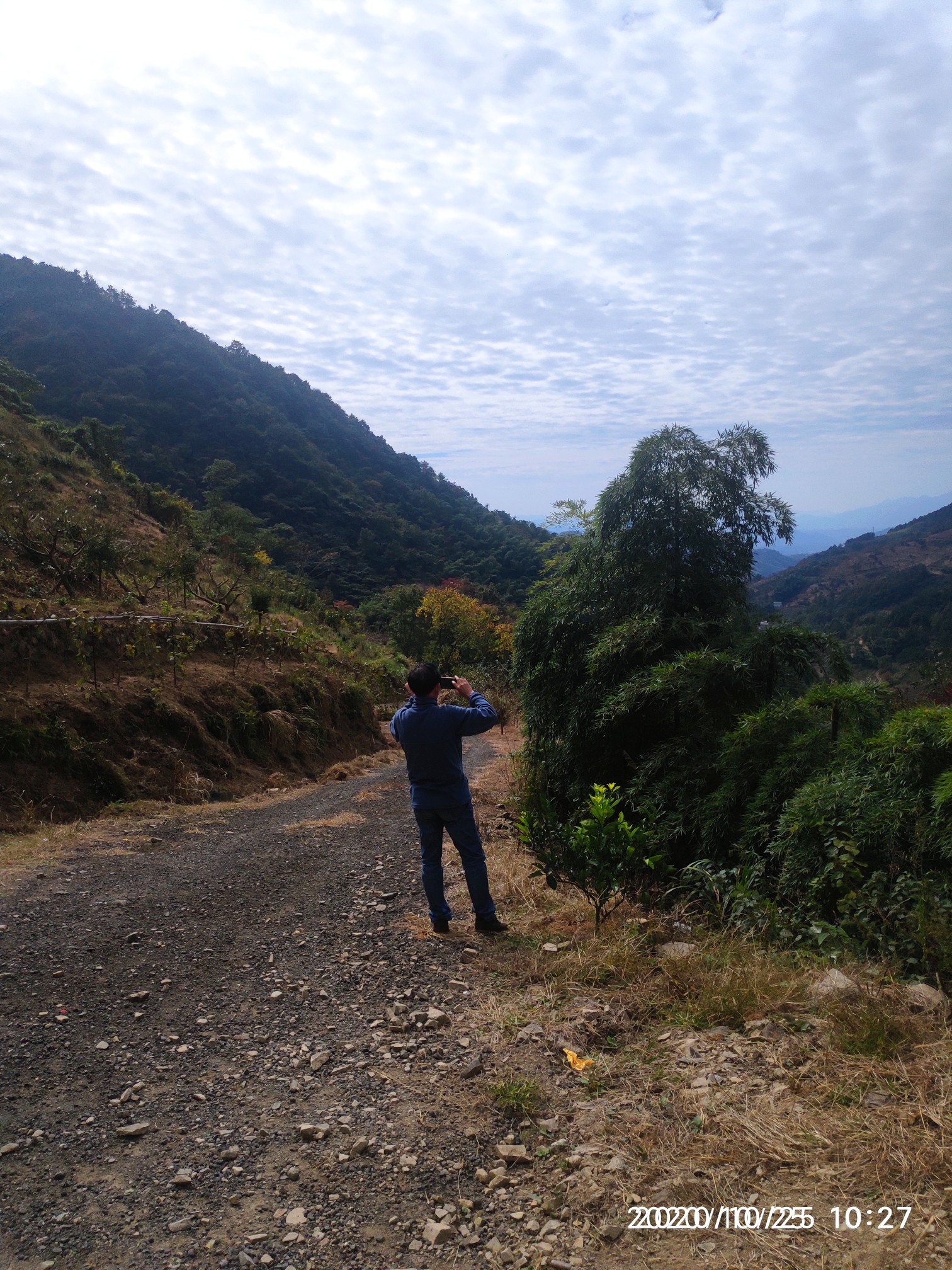 小米8se拍照时日期水印有重影请问如何解决