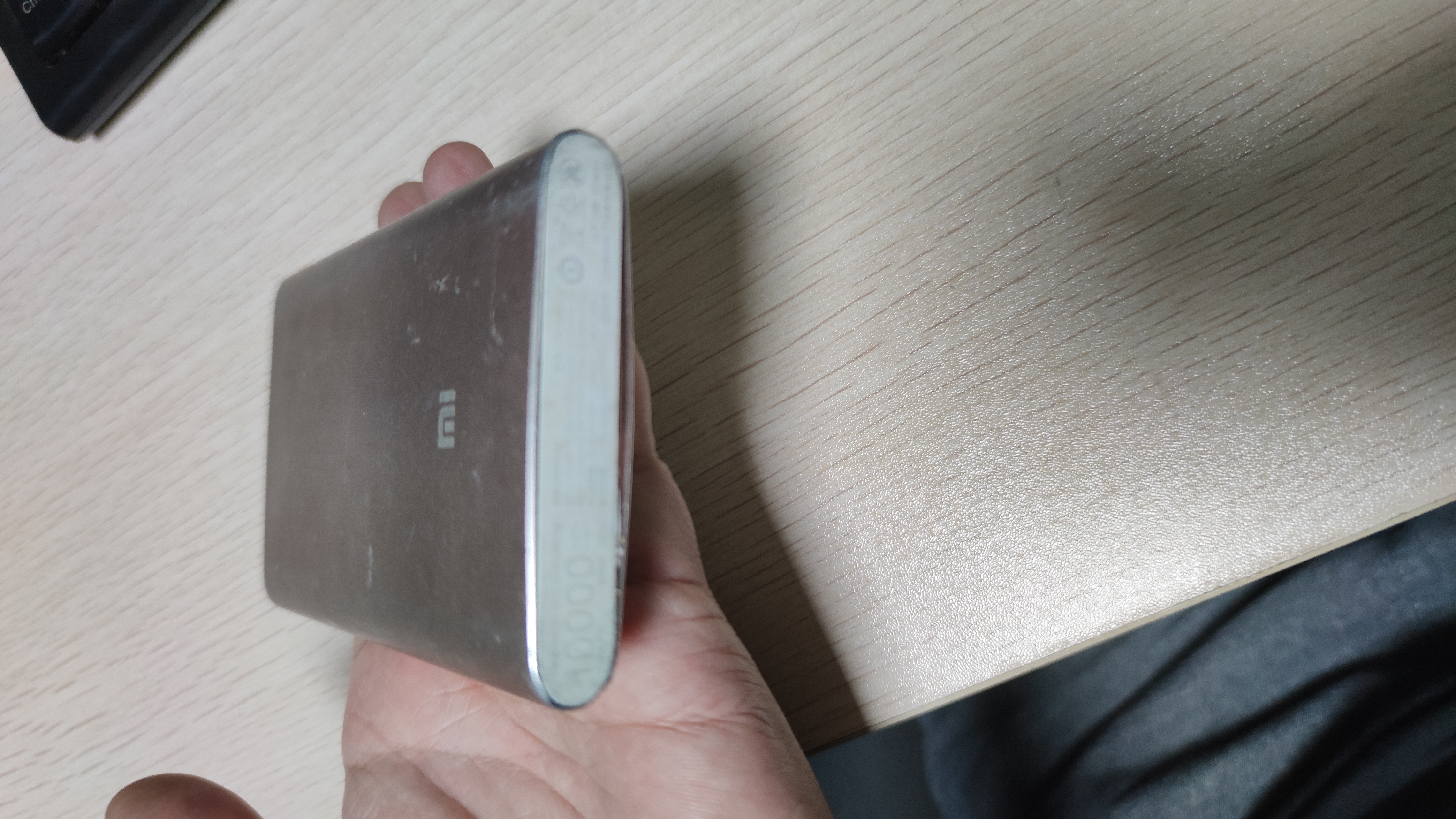 移动电源鼓包了,好怕爆炸 - 小米社区