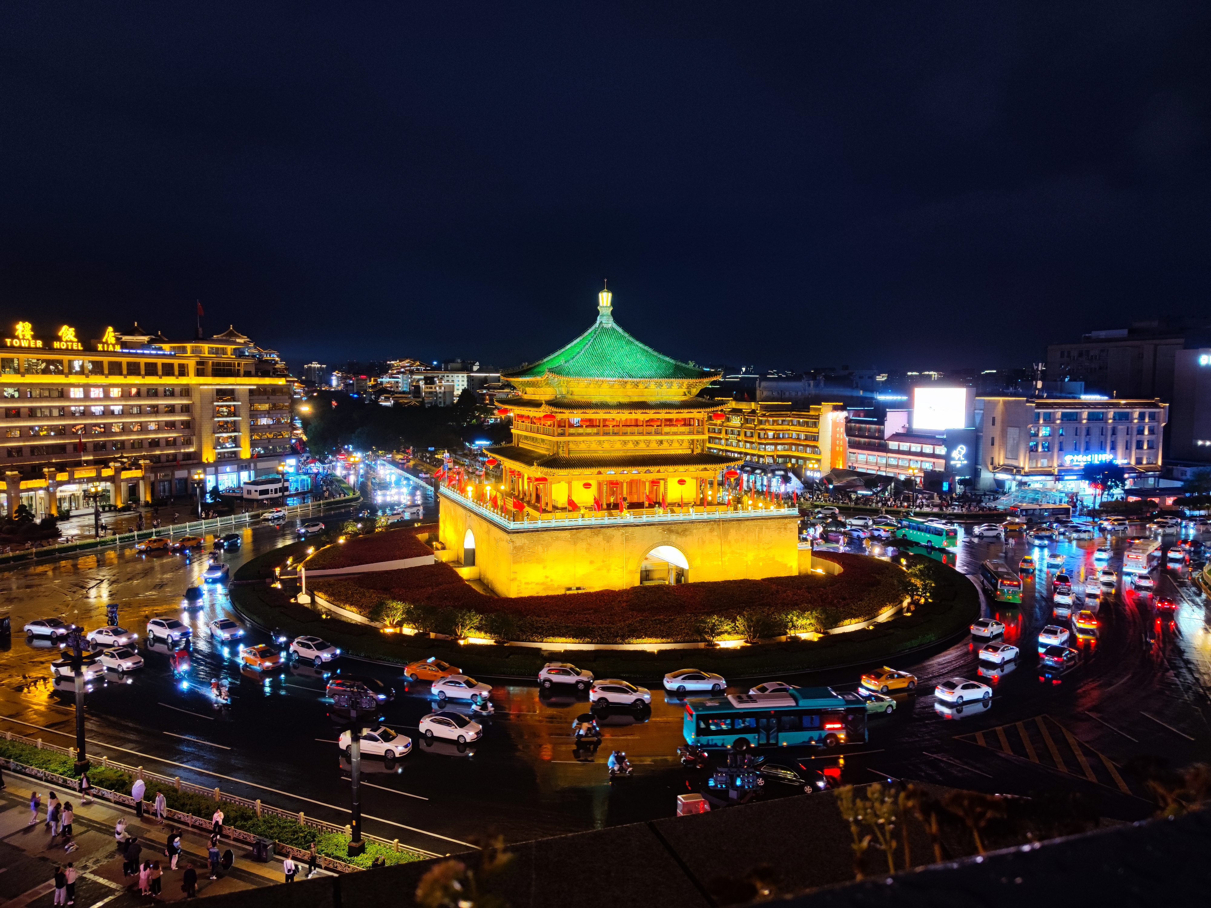 钟楼的夜景夜晚的西安图片