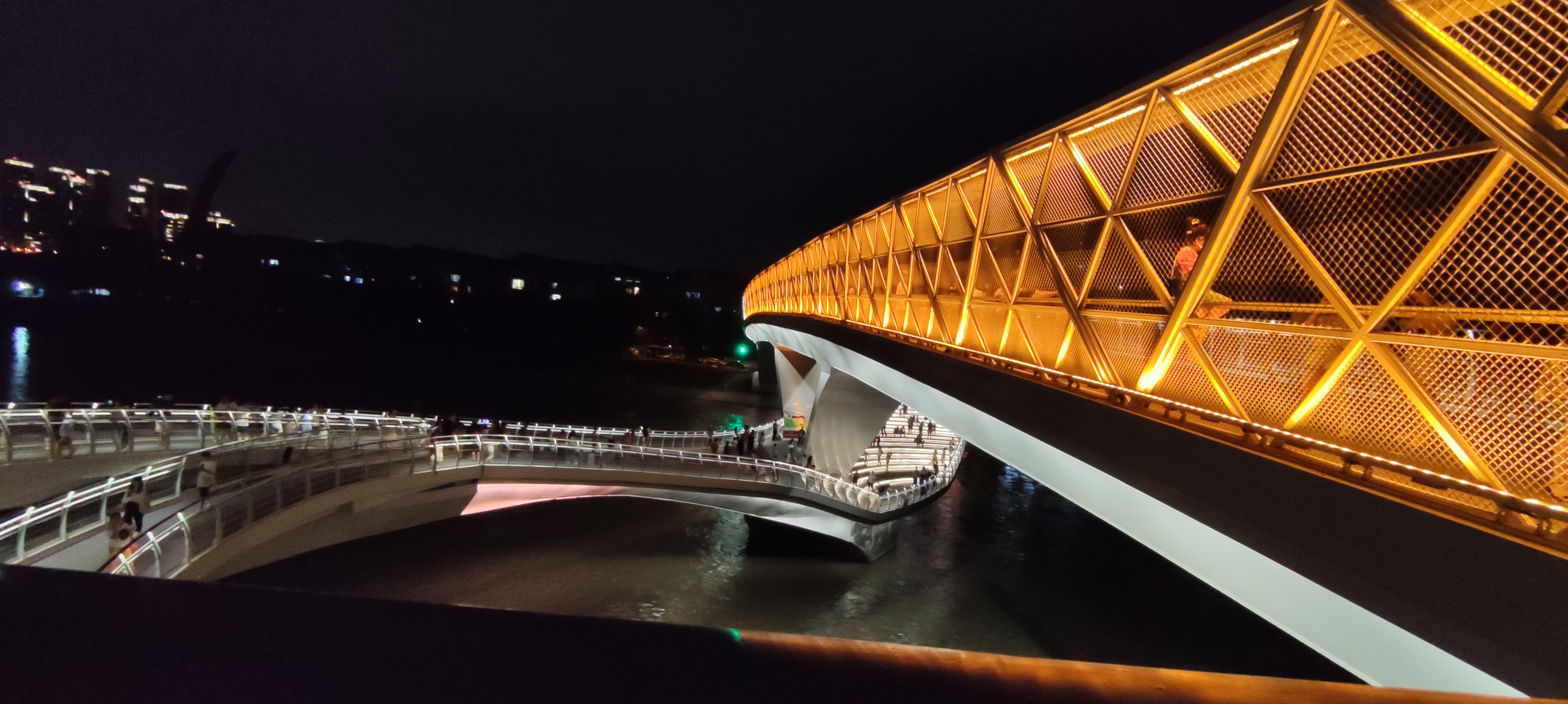 感觉redmik30pro变焦版拍照还是不错的只有第5换了天空的其他的都没有