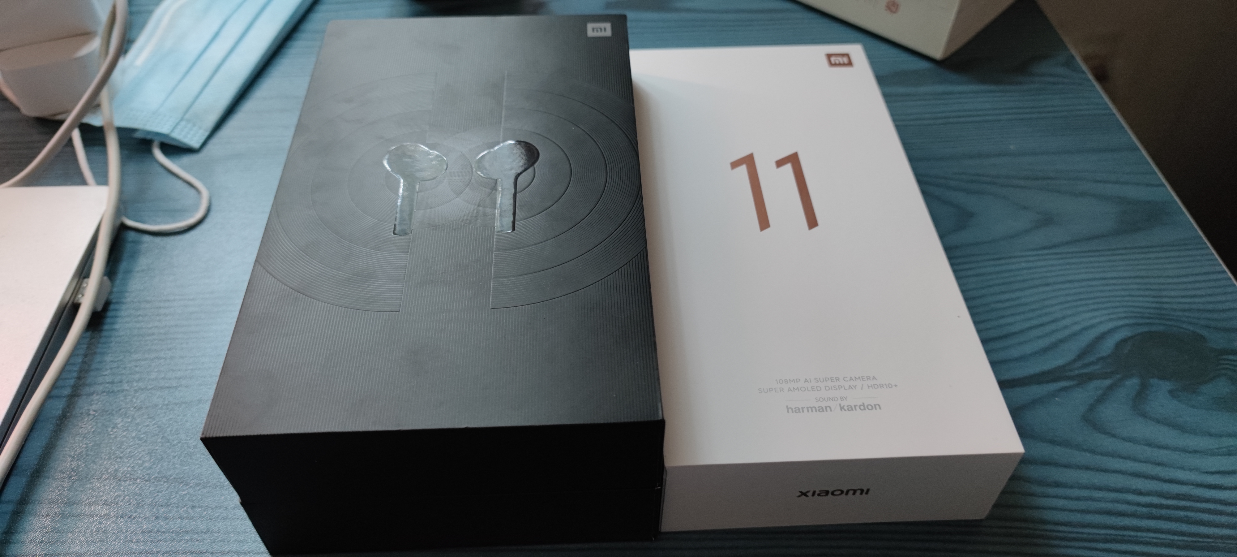 小米真无线蓝牙耳机air2pro包装盒太大了比mi11还大很多希望可以精简