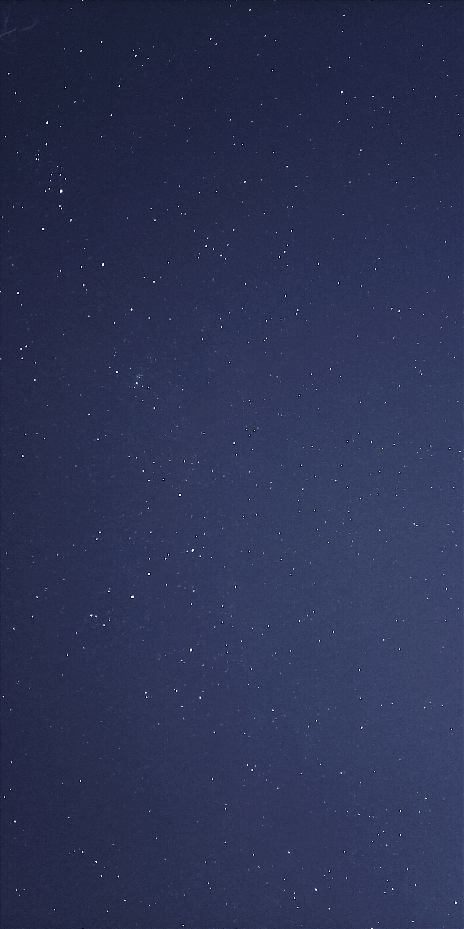 今晚用手机拍摄的星空很适合当做壁纸哦