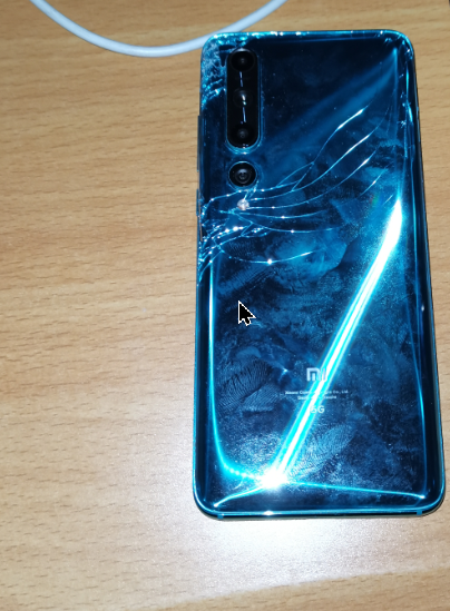 我的小米10才刚买不到一个月我的心也跟着碎了