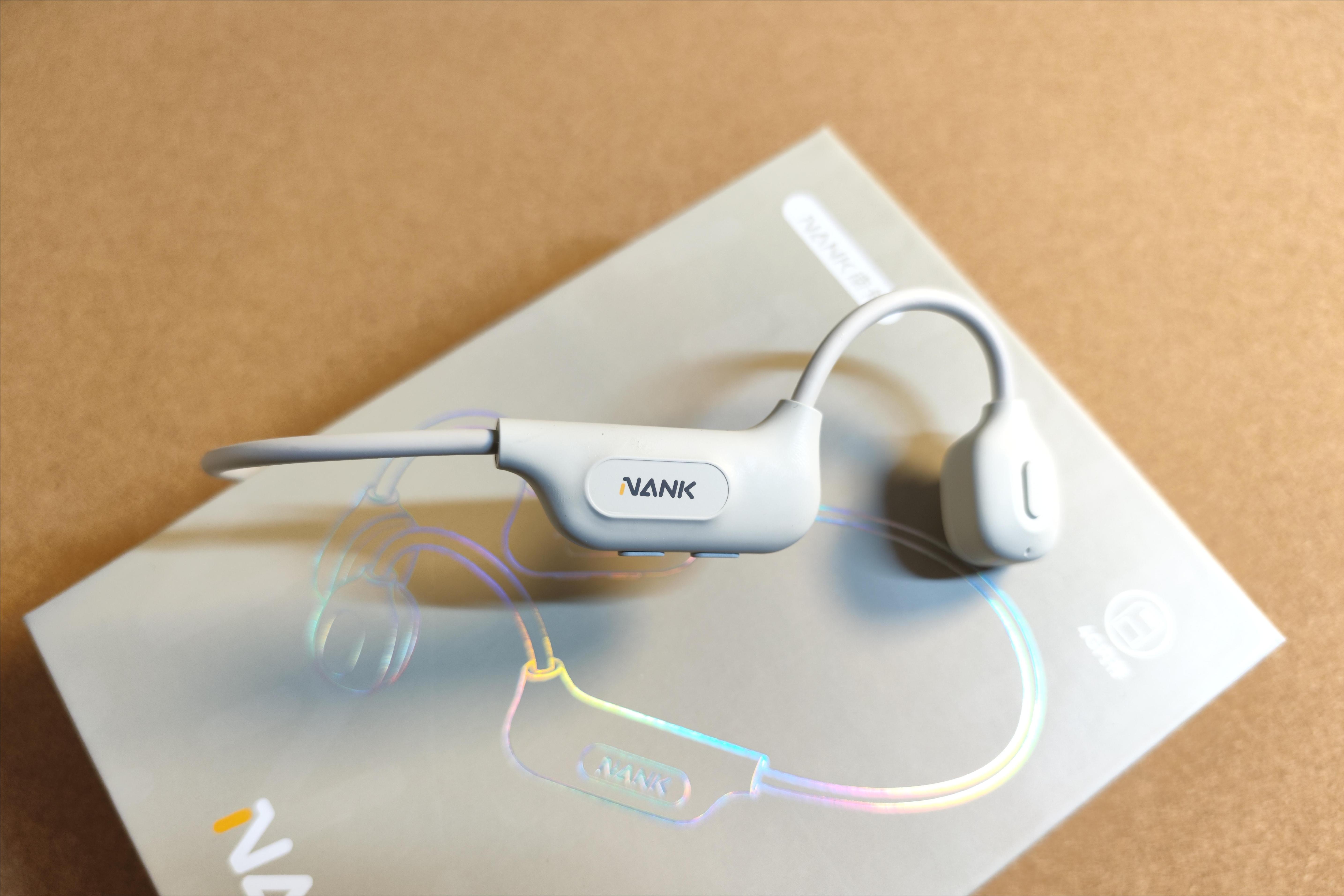 极限了三百多的南卡骨传导！内置4G内存，算是很轻的骨传导耳机哦